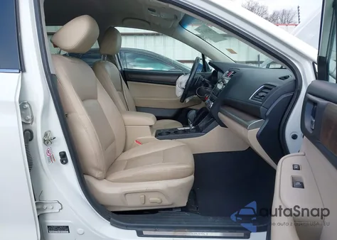 2016 Subaru Outback 2.5I Limited z USA, uszkodzony, nr VIN 4S4BSBJC3G3259240